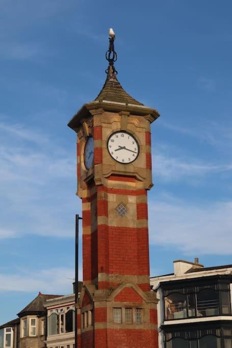 Modern And Comfortable Stay In Morecambe Exterior photo